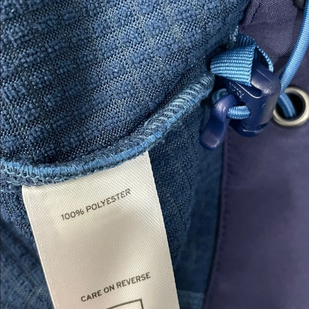 REI Men's Two-Tone Blue Vest
